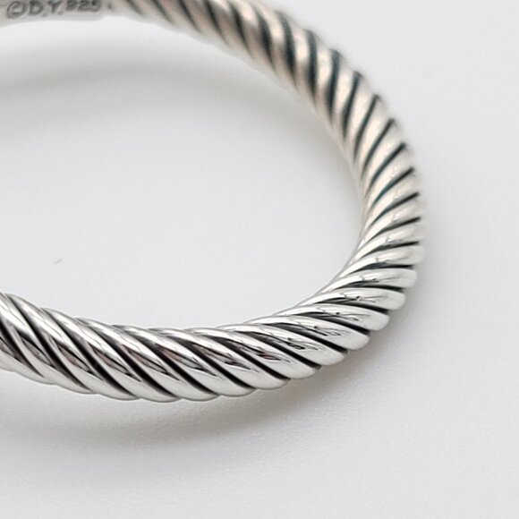 DAVID YURMAN Sterling Silver Classic Cable Hoop Earrings 1 inch with Pouch - Picture 7 of 9